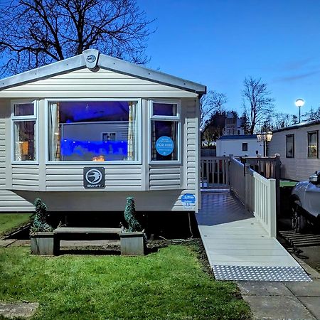 Cheswick  Haggerston Castle 3 Bedroom Deluxe Holiday Home מראה חיצוני תמונה