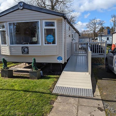 Cheswick  Haggerston Castle 3 Bedroom Deluxe Holiday Home מראה חיצוני תמונה