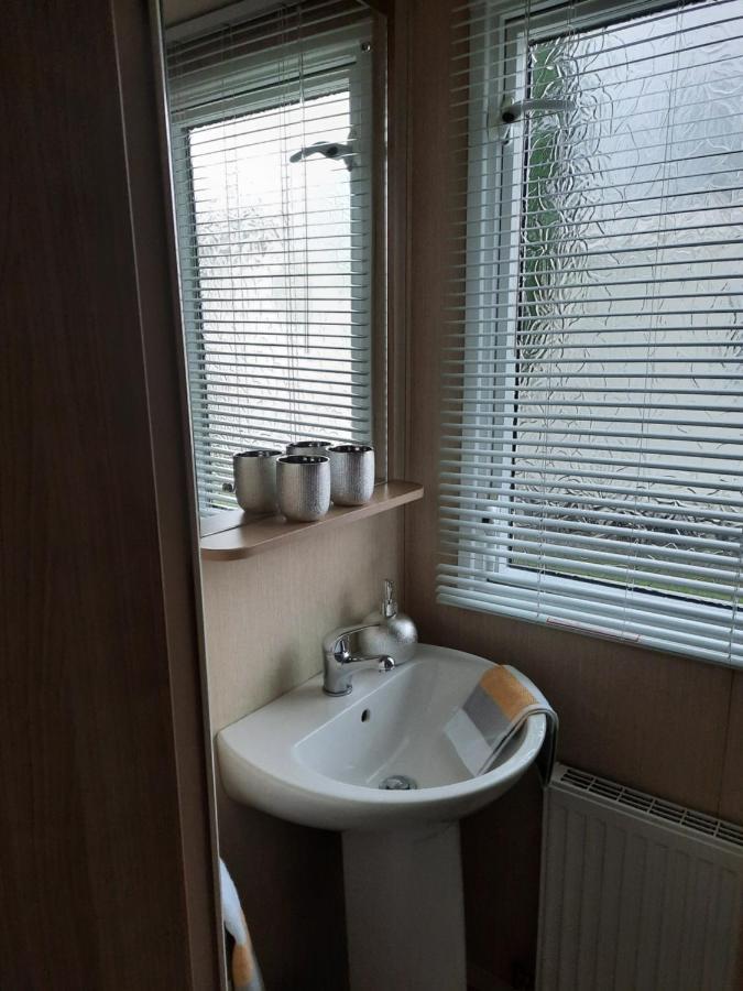Cheswick  Haggerston Castle 3 Bedroom Deluxe Holiday Home מראה חיצוני תמונה