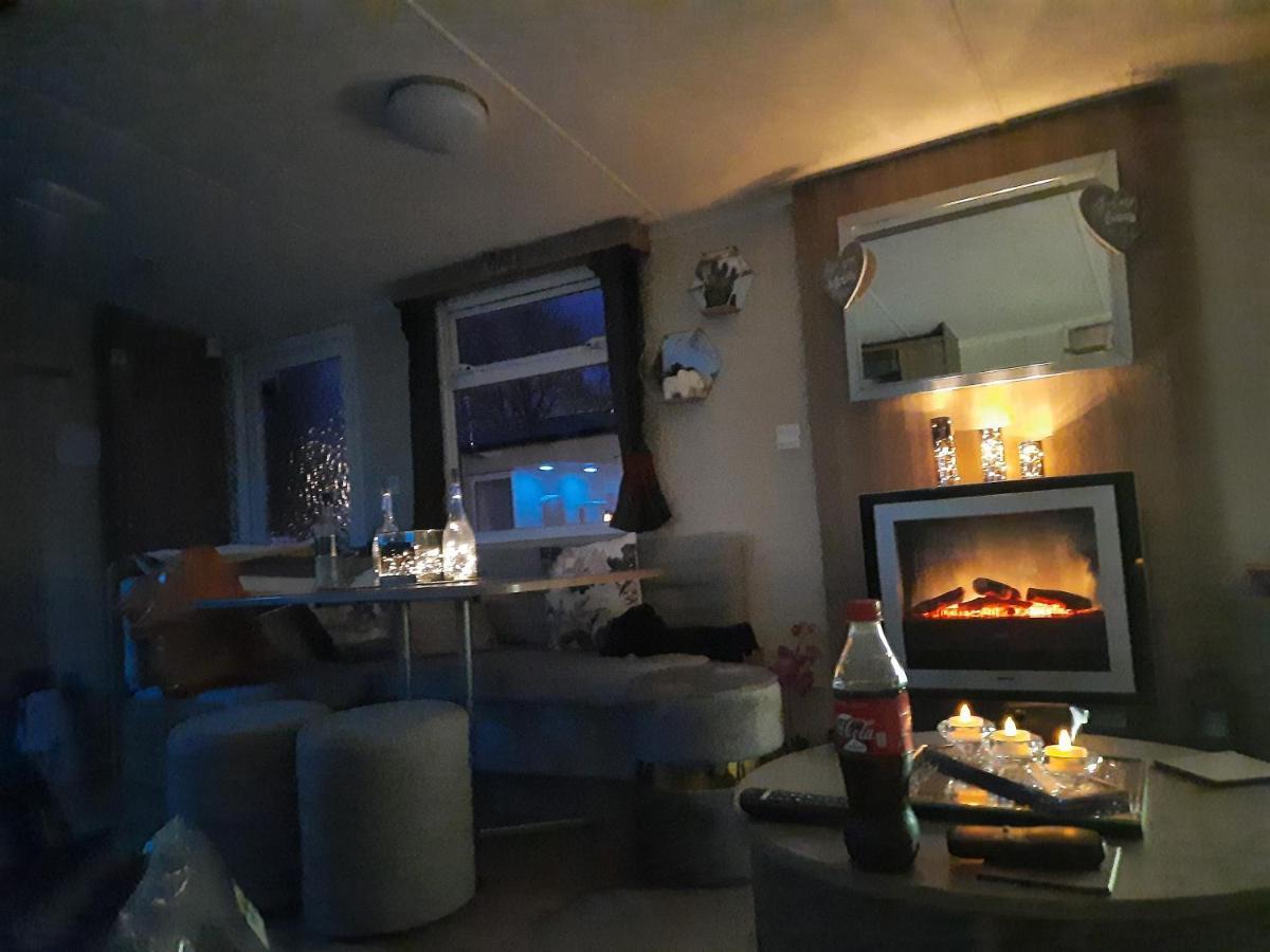 Cheswick  Haggerston Castle 3 Bedroom Deluxe Holiday Home מראה חיצוני תמונה
