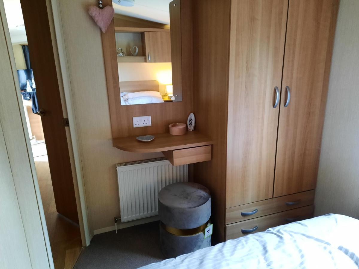 Cheswick  Haggerston Castle 3 Bedroom Deluxe Holiday Home מראה חיצוני תמונה