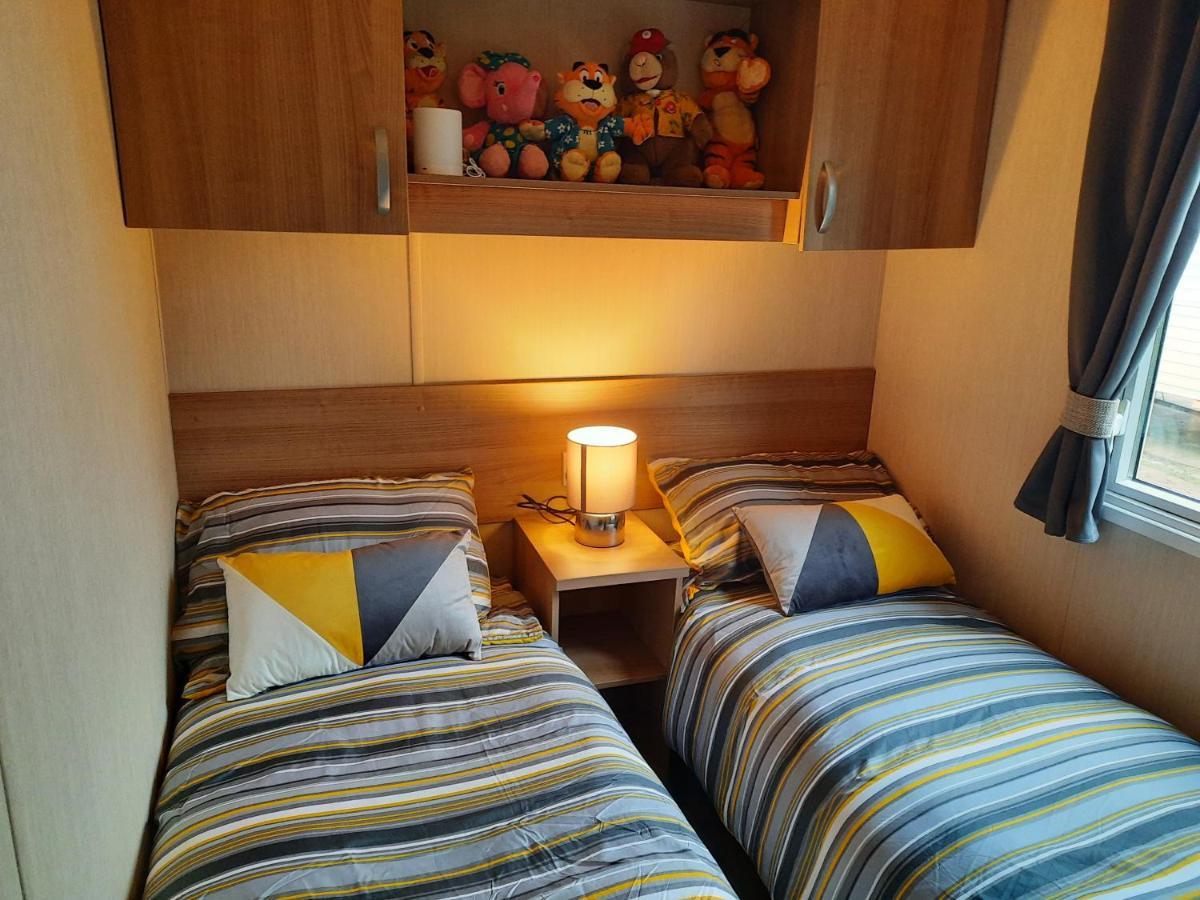 Cheswick  Haggerston Castle 3 Bedroom Deluxe Holiday Home מראה חיצוני תמונה