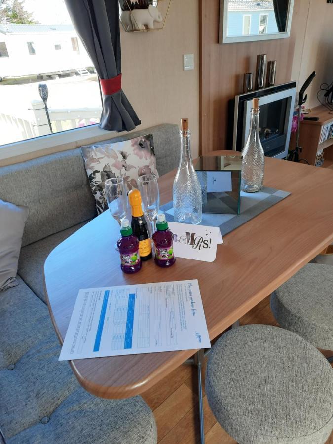 Cheswick  Haggerston Castle 3 Bedroom Deluxe Holiday Home מראה חיצוני תמונה
