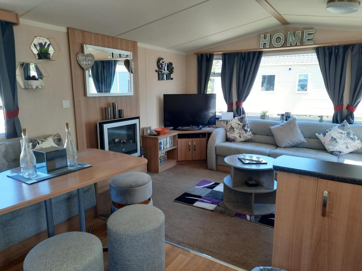 Cheswick  Haggerston Castle 3 Bedroom Deluxe Holiday Home מראה חיצוני תמונה