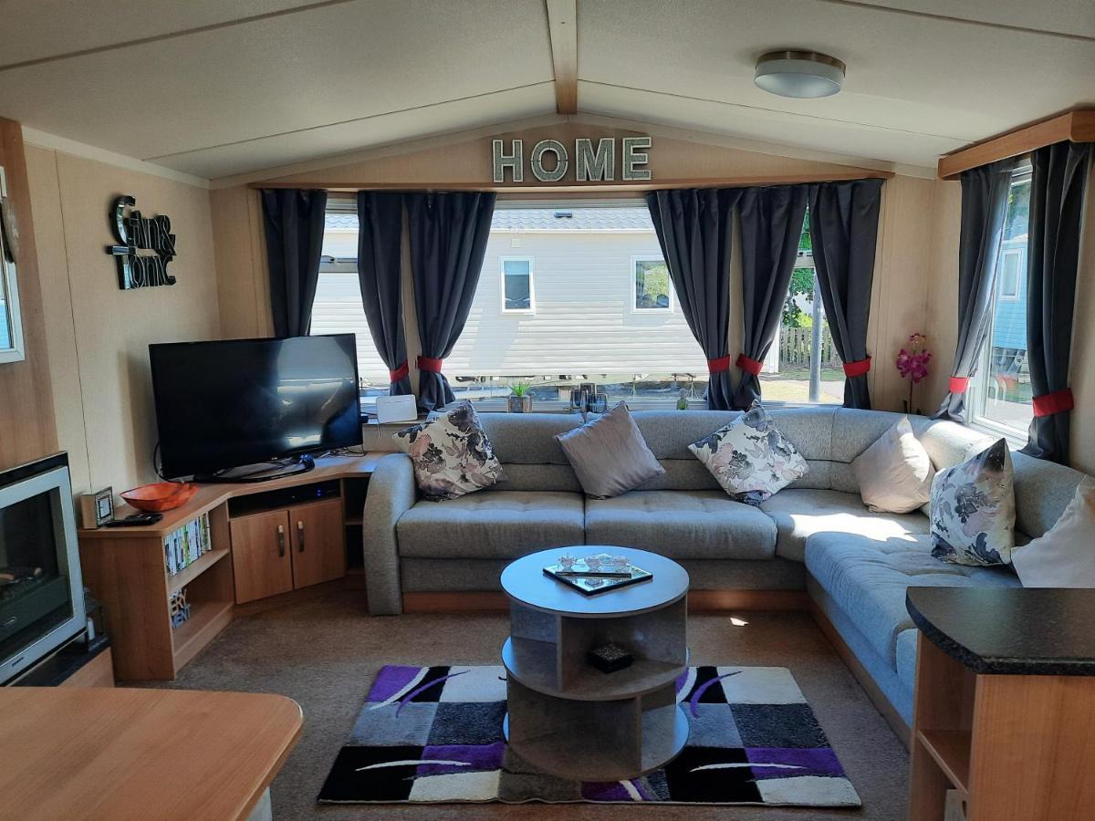 Cheswick  Haggerston Castle 3 Bedroom Deluxe Holiday Home מראה חיצוני תמונה