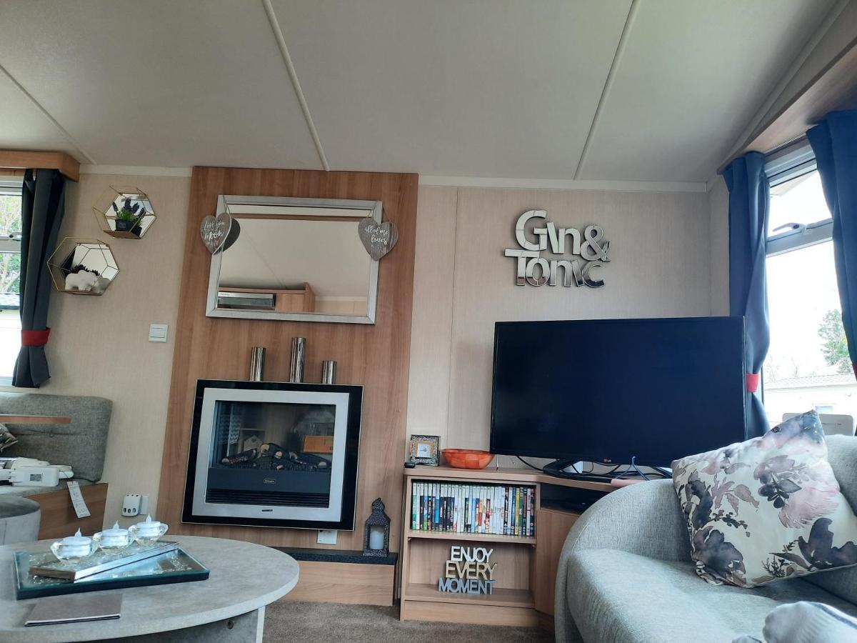 Cheswick  Haggerston Castle 3 Bedroom Deluxe Holiday Home מראה חיצוני תמונה
