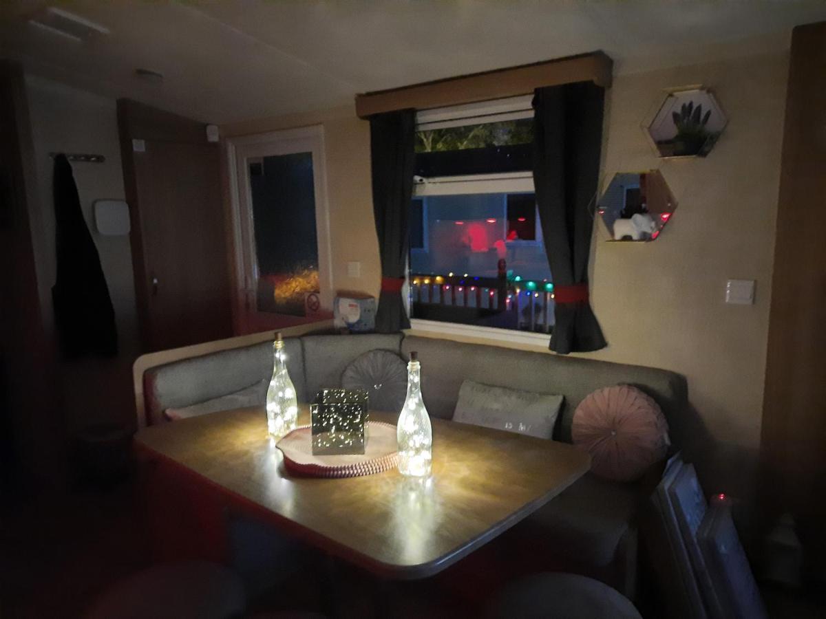 Cheswick  Haggerston Castle 3 Bedroom Deluxe Holiday Home מראה חיצוני תמונה