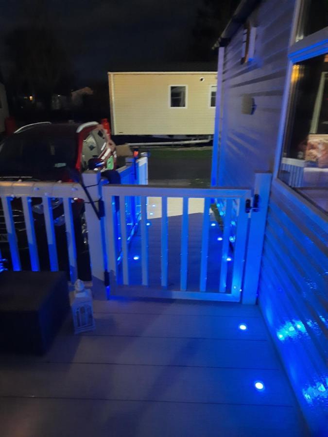 Cheswick  Haggerston Castle 3 Bedroom Deluxe Holiday Home מראה חיצוני תמונה
