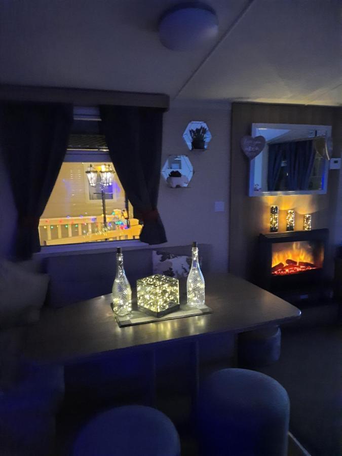 Cheswick  Haggerston Castle 3 Bedroom Deluxe Holiday Home מראה חיצוני תמונה