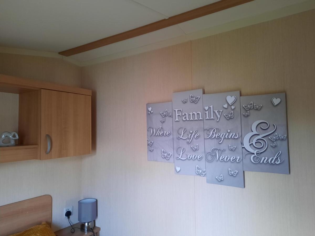 Cheswick  Haggerston Castle 3 Bedroom Deluxe Holiday Home מראה חיצוני תמונה