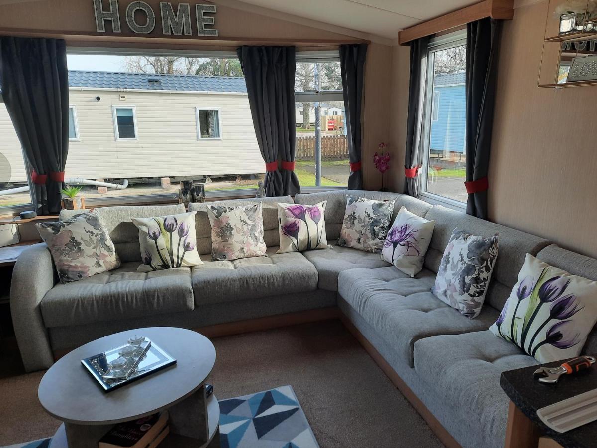 Cheswick  Haggerston Castle 3 Bedroom Deluxe Holiday Home מראה חיצוני תמונה