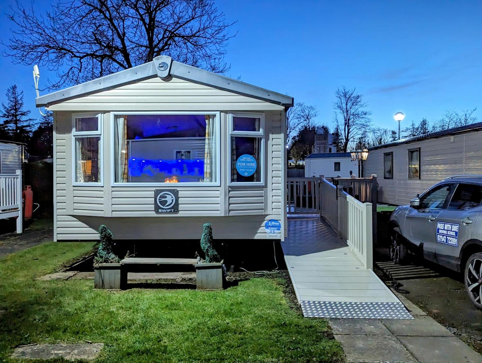 Cheswick  Haggerston Castle 3 Bedroom Deluxe Holiday Home מראה חיצוני תמונה